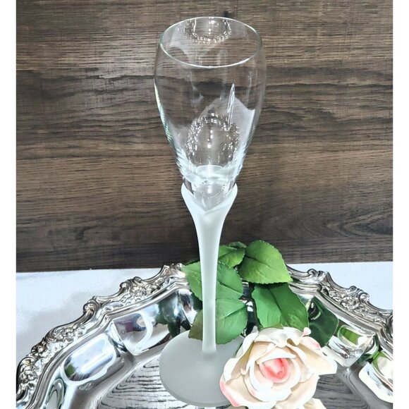 Vintage Colony Crystal Amaryllis Satin Fluted Champagne Glass frosted stem 1980 - Picture 2 of 8